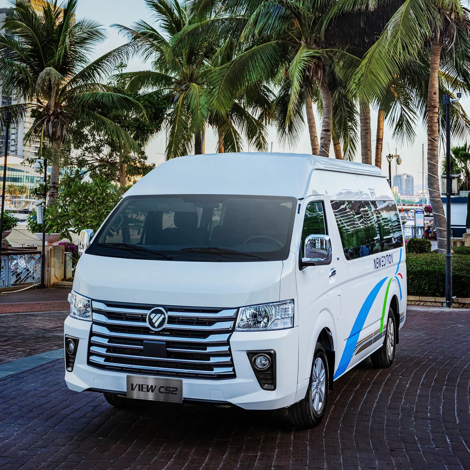 Foton View CS2 front view