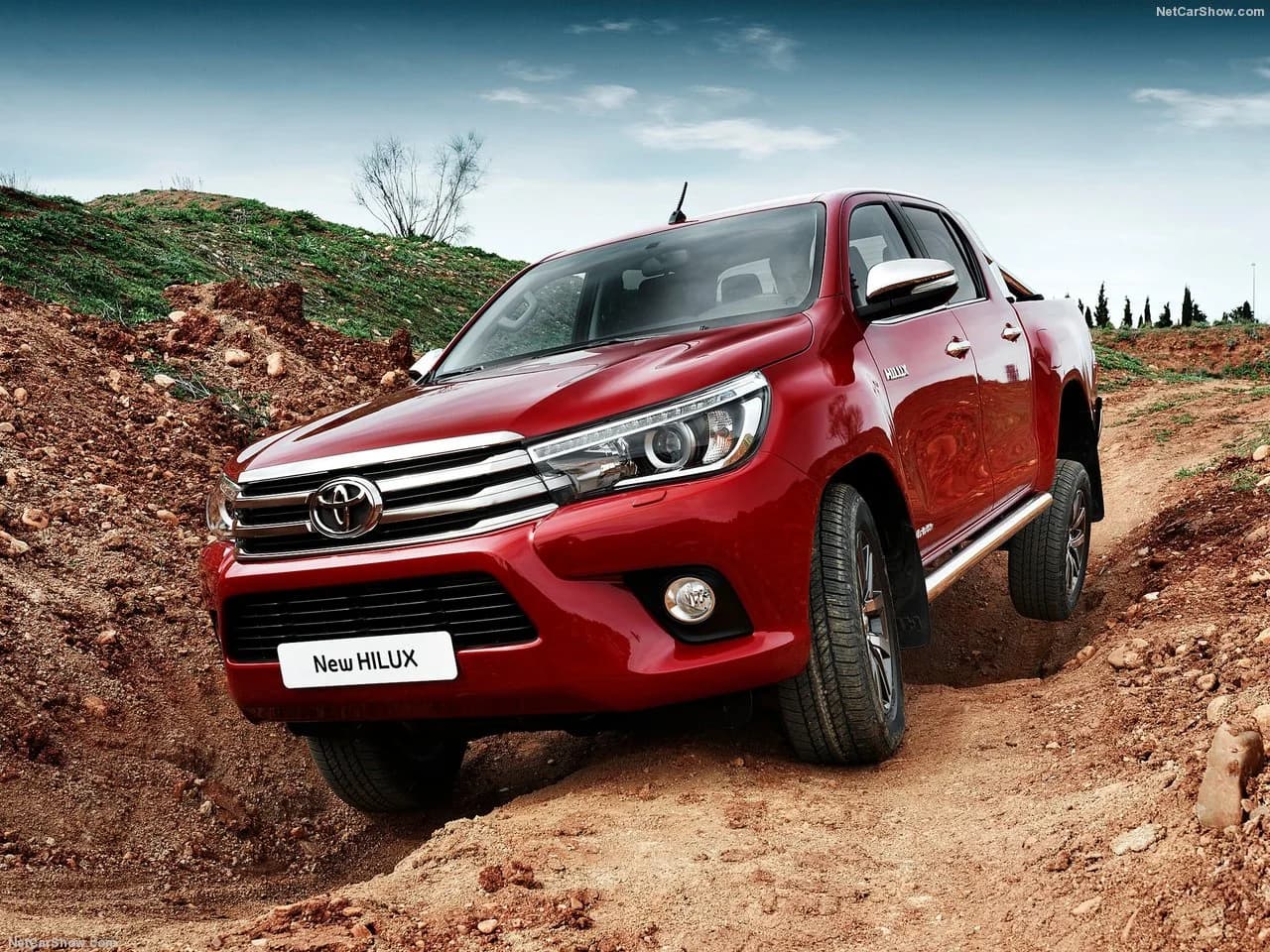 Toyota Hilux front view